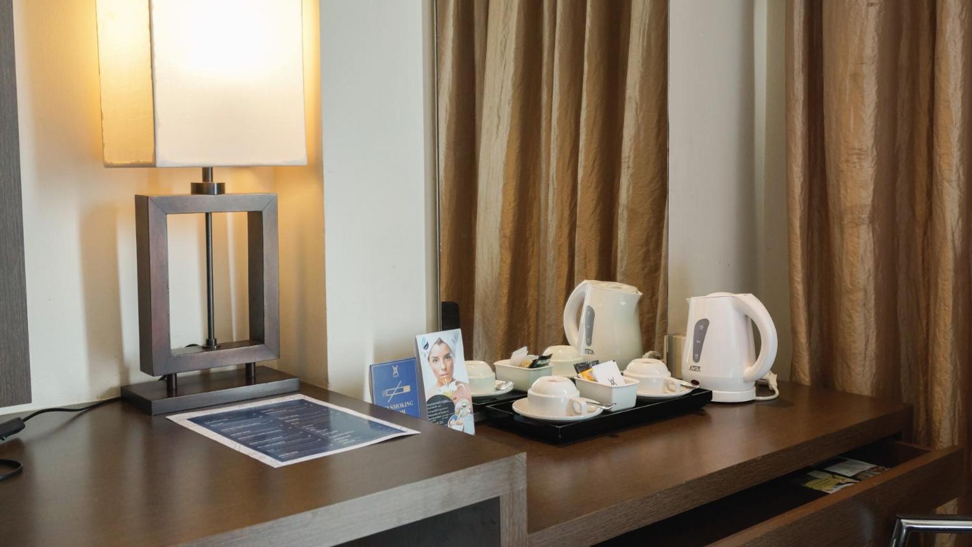 Akmani Hotel Джакарта Екстериор снимка